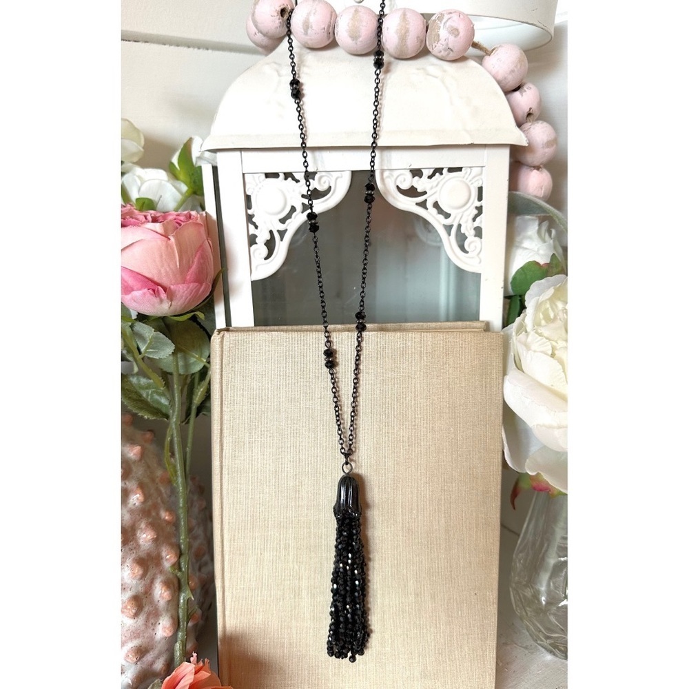 Black Crystal tassel long necklace - Picture 2 of 2